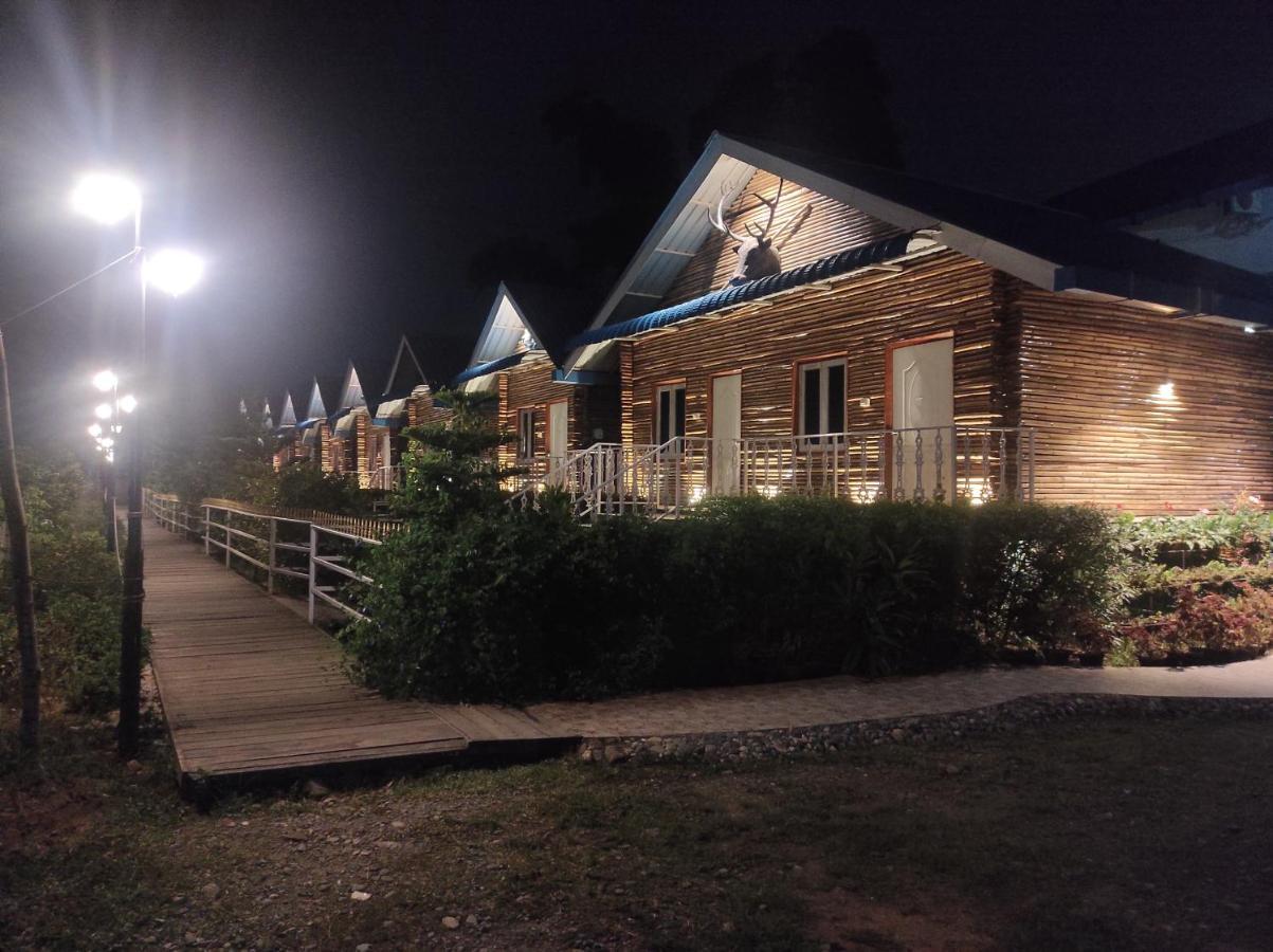 Changs Resort Kaharpara Luaran gambar