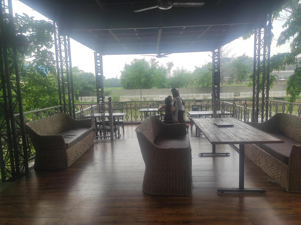Changs Resort Kaharpara Luaran gambar